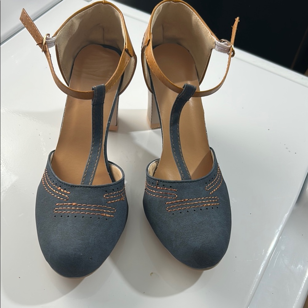 Elegant Gray Women's Heels